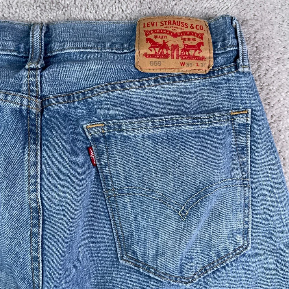 Levis Jeans Mens 33x30 Blue 559 Relaxed Straight Cotton Denim Casual Classic